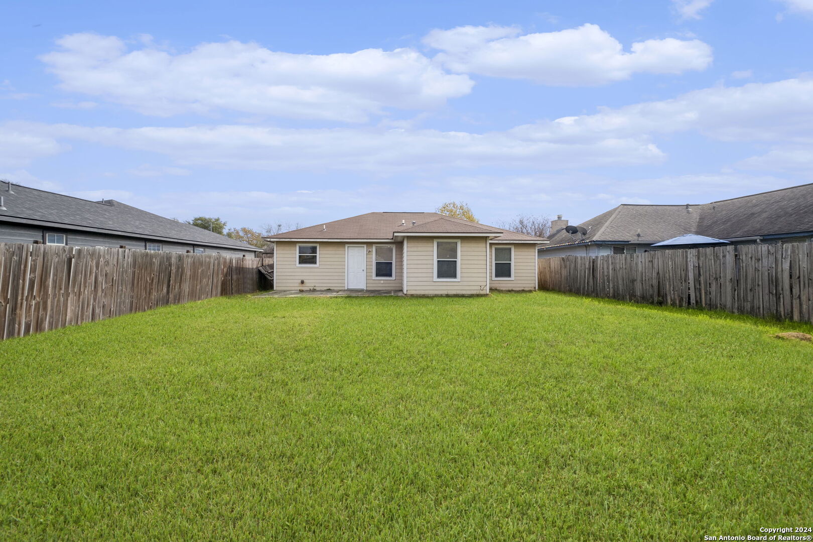 3535 HORIZON LK