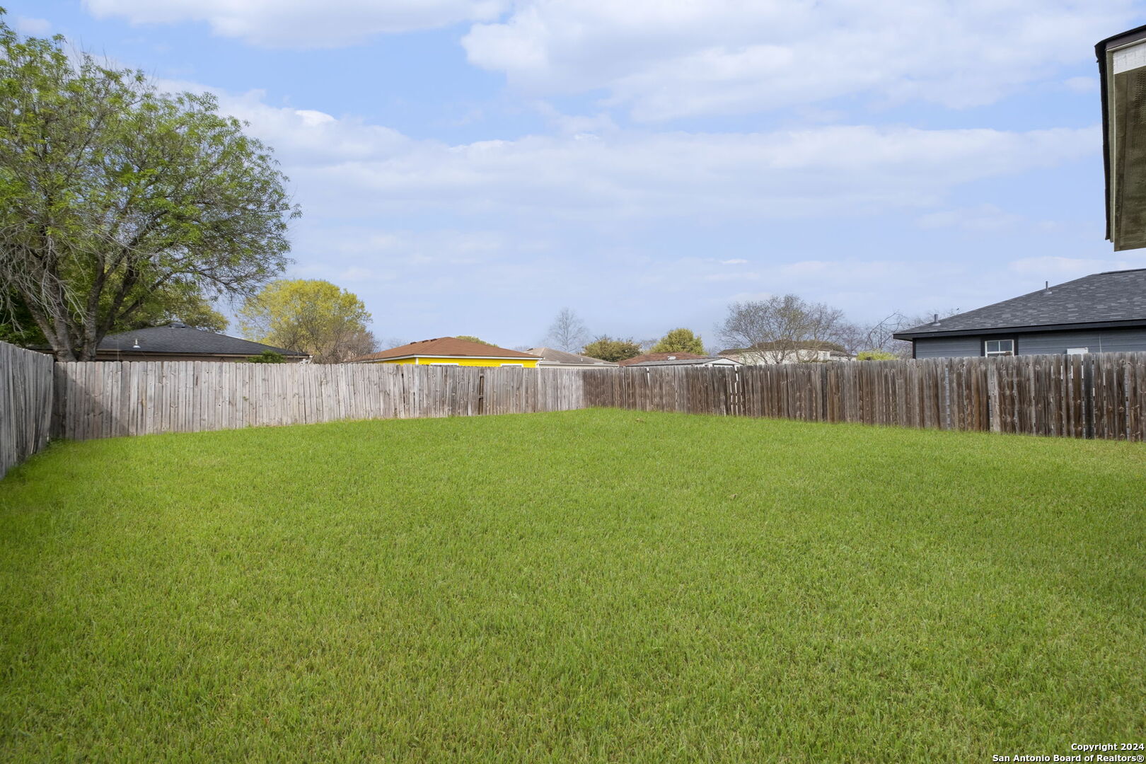 3535 HORIZON LK