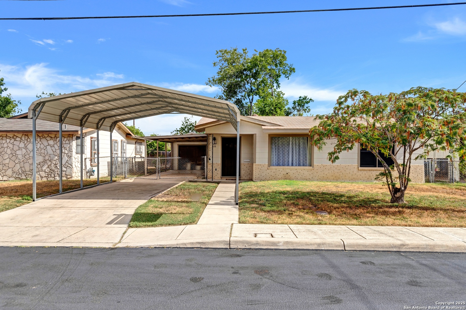 411 W HART AVE