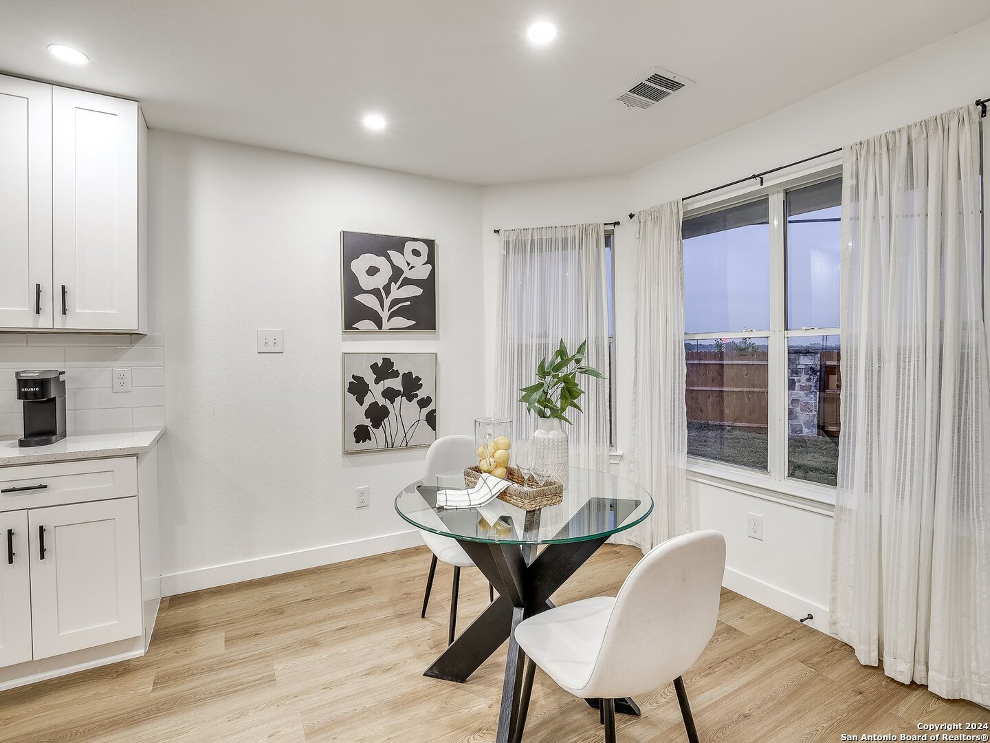 8302 COPPERSIDE