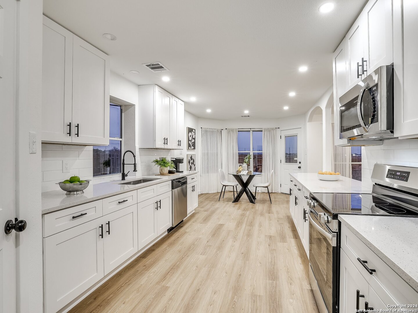 8302 COPPERSIDE