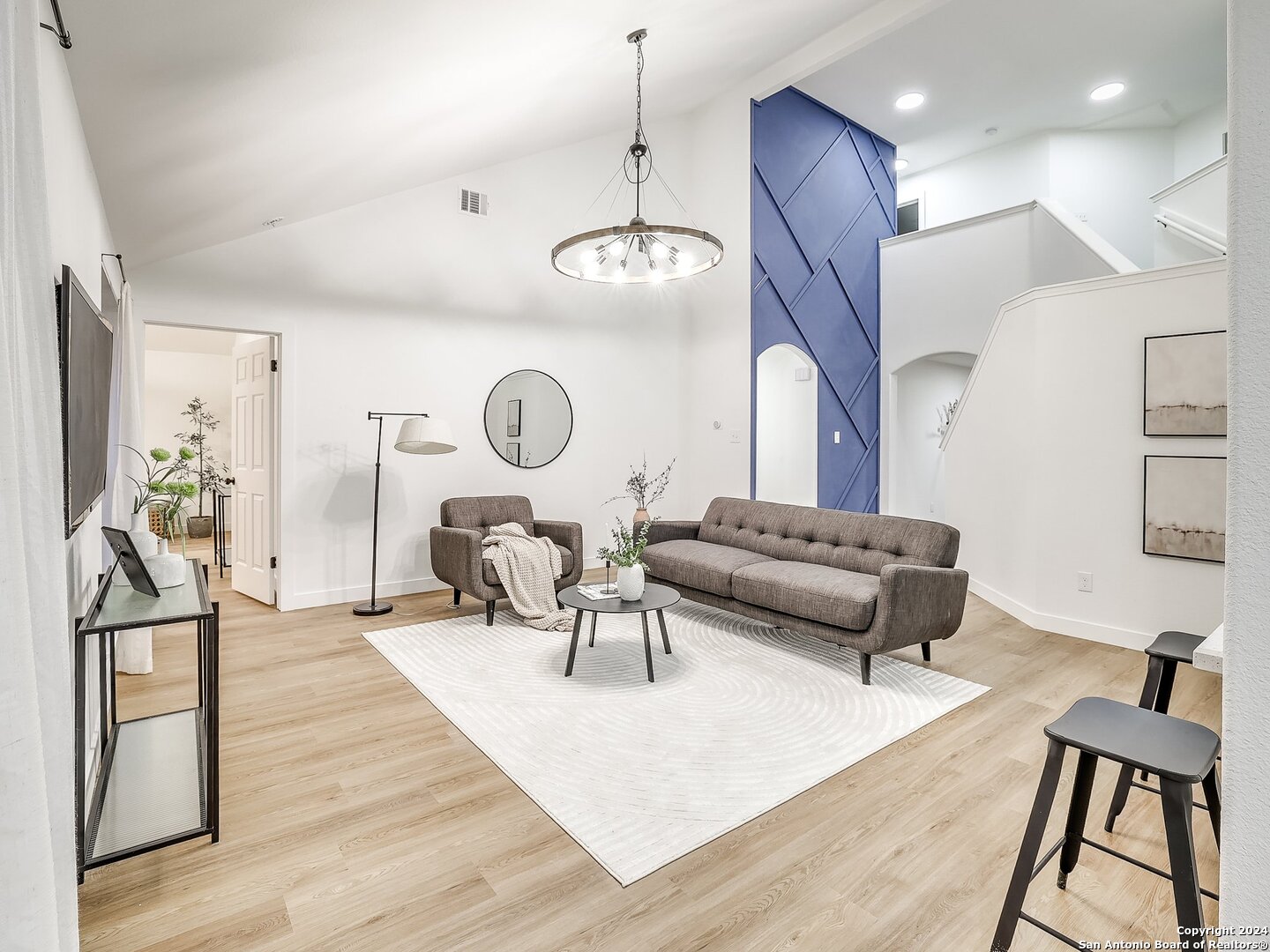 8302 COPPERSIDE