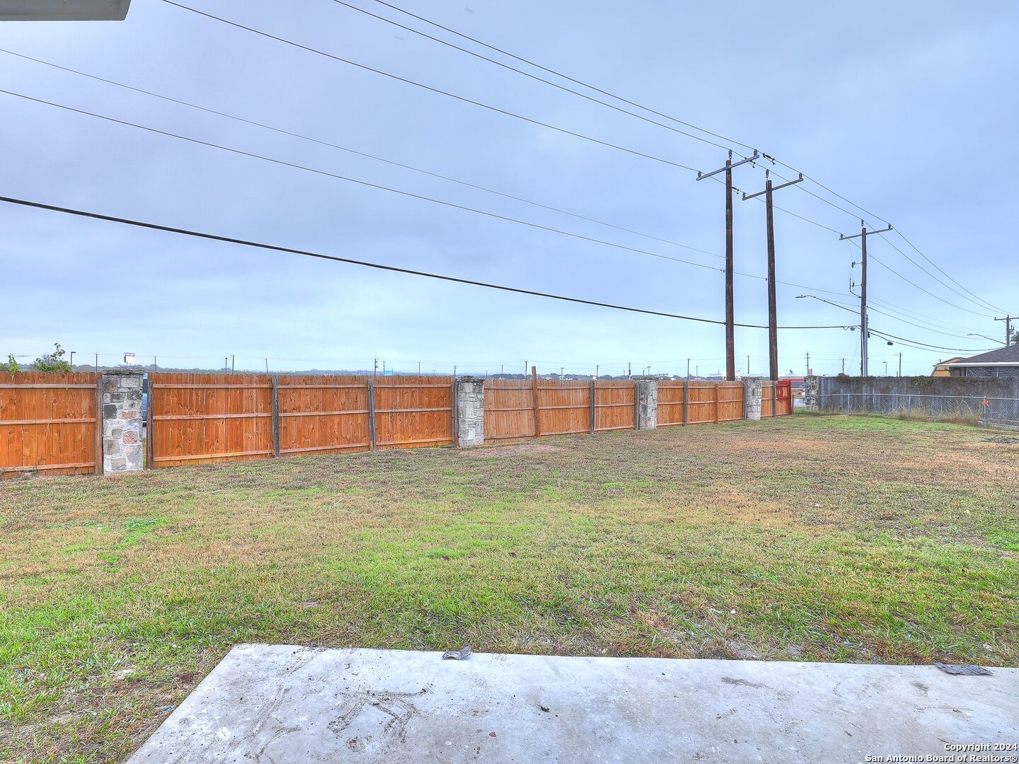 8302 COPPERSIDE