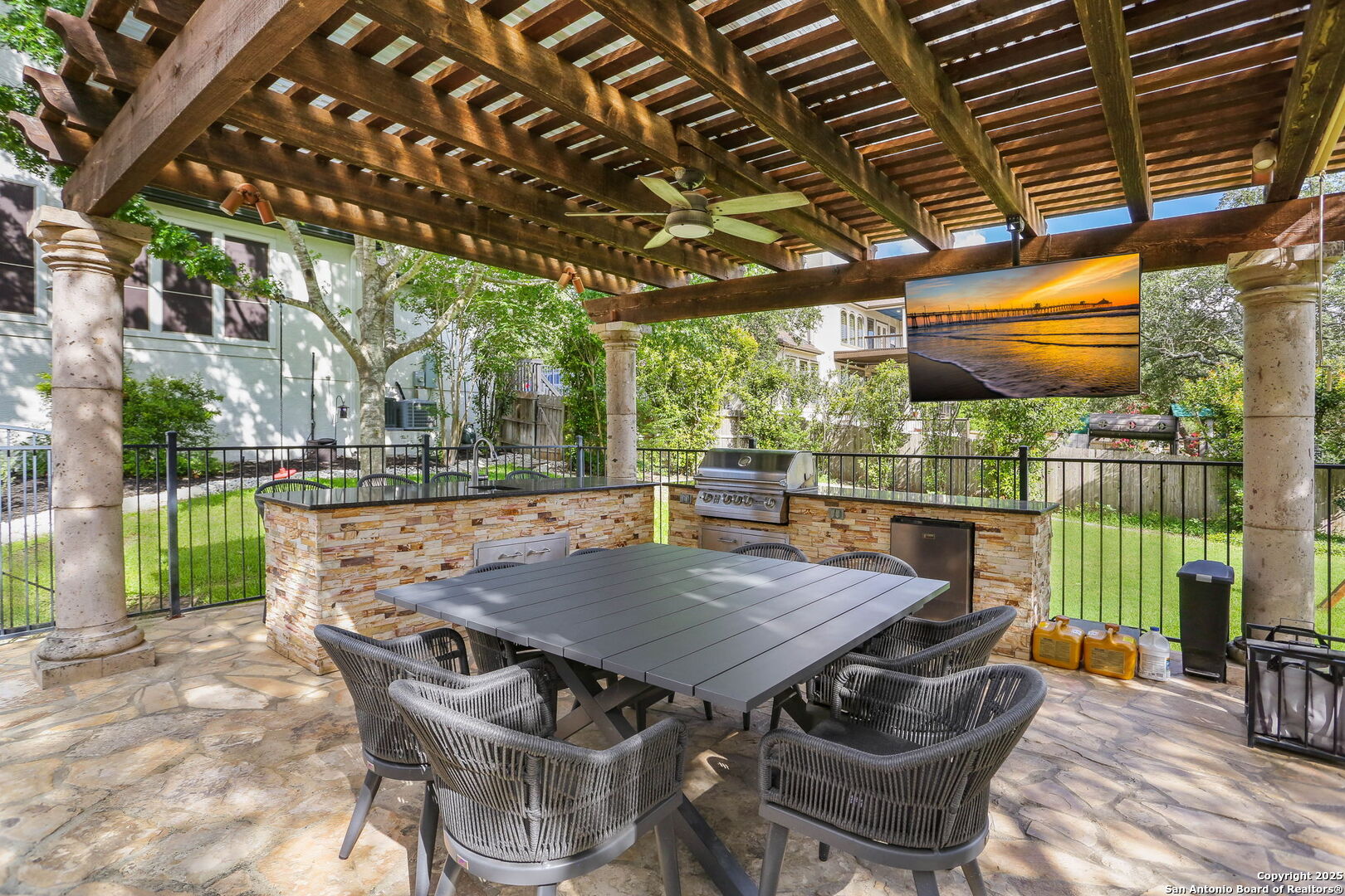 3231 Roan Way