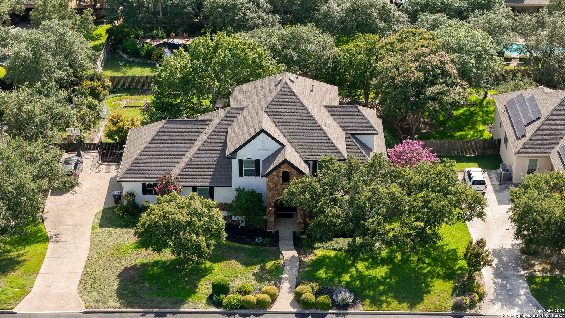 3231 Roan Way