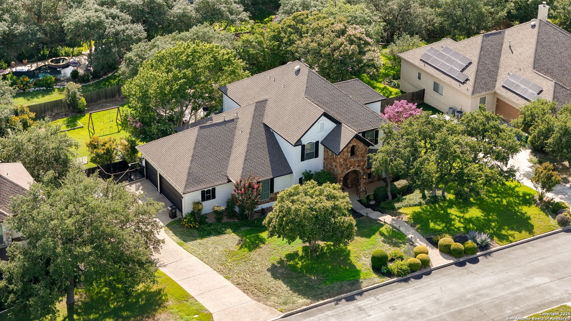 3231 Roan Way
