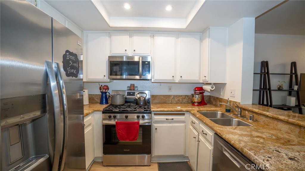 24367 Avenida De Los Ninos 43