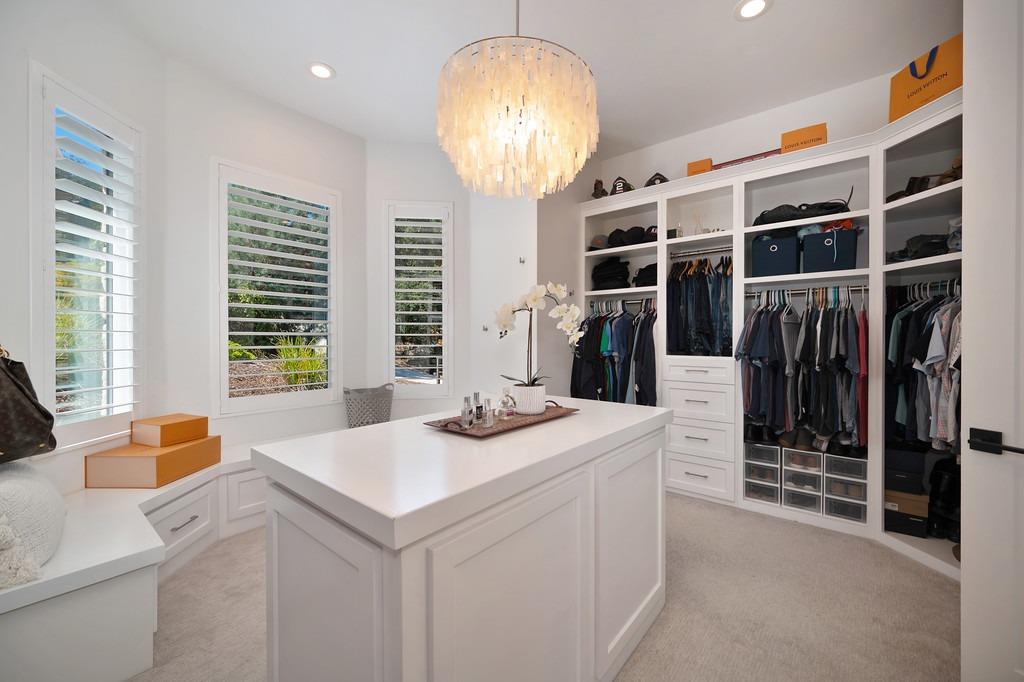 793 Deerbrooke Trail