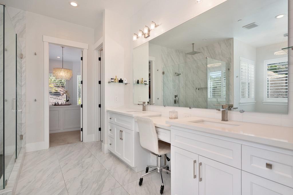 793 Deerbrooke Trail