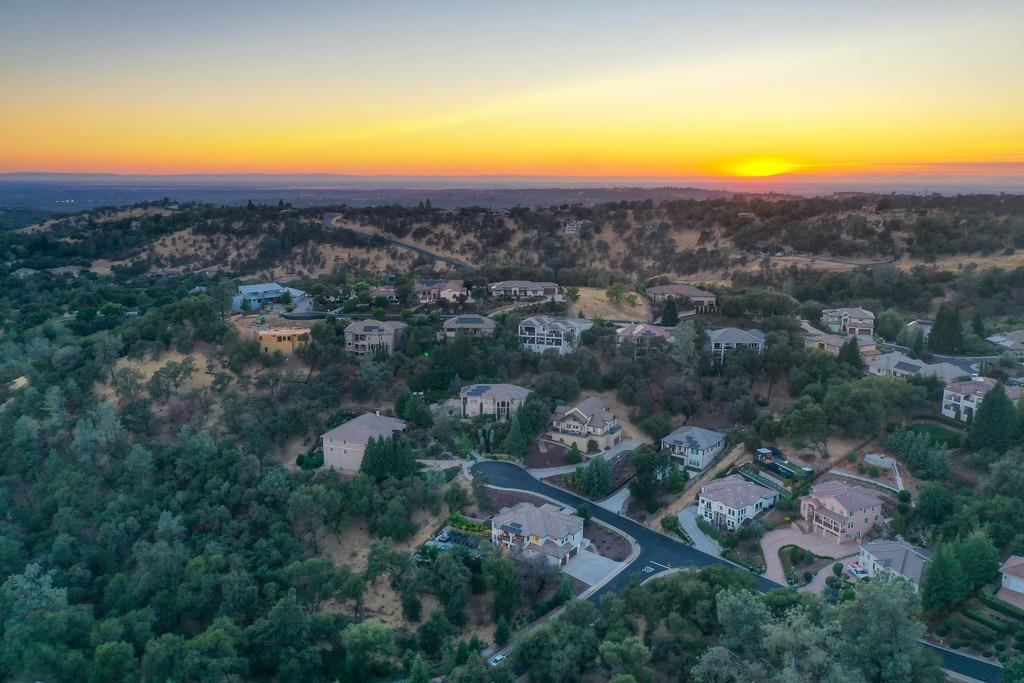 793 Deerbrooke Trail