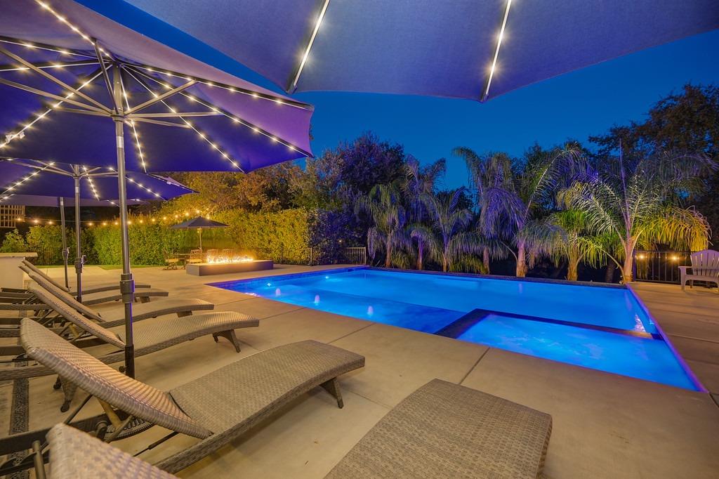 793 Deerbrooke Trail