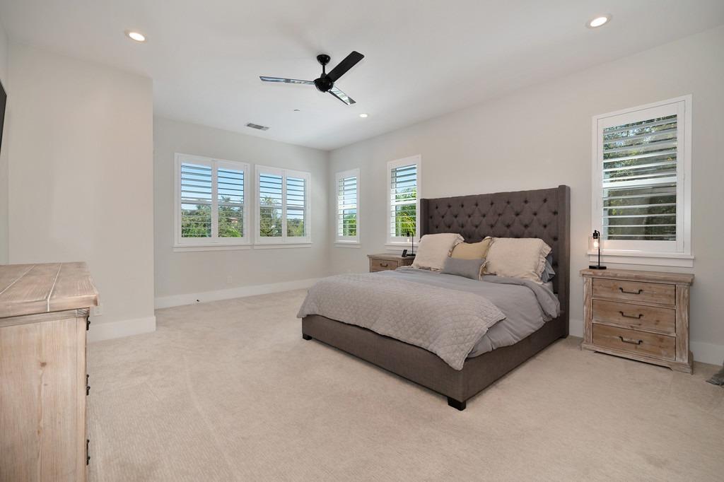 793 Deerbrooke Trail