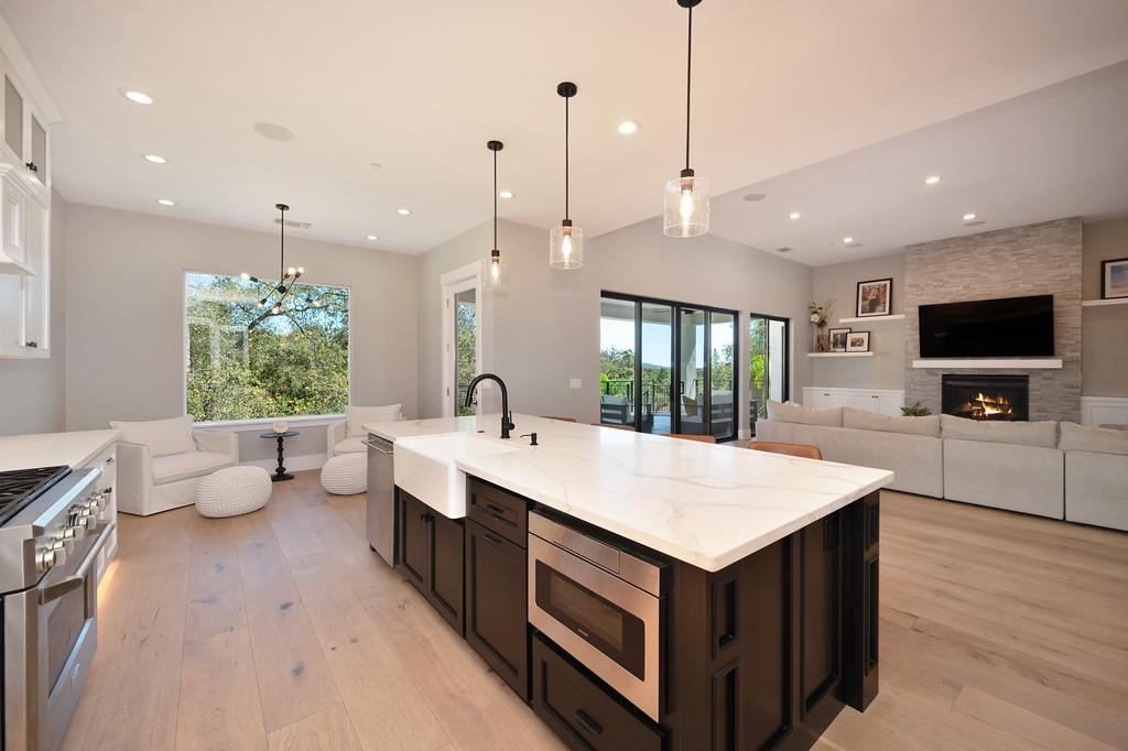 793 Deerbrooke Trail