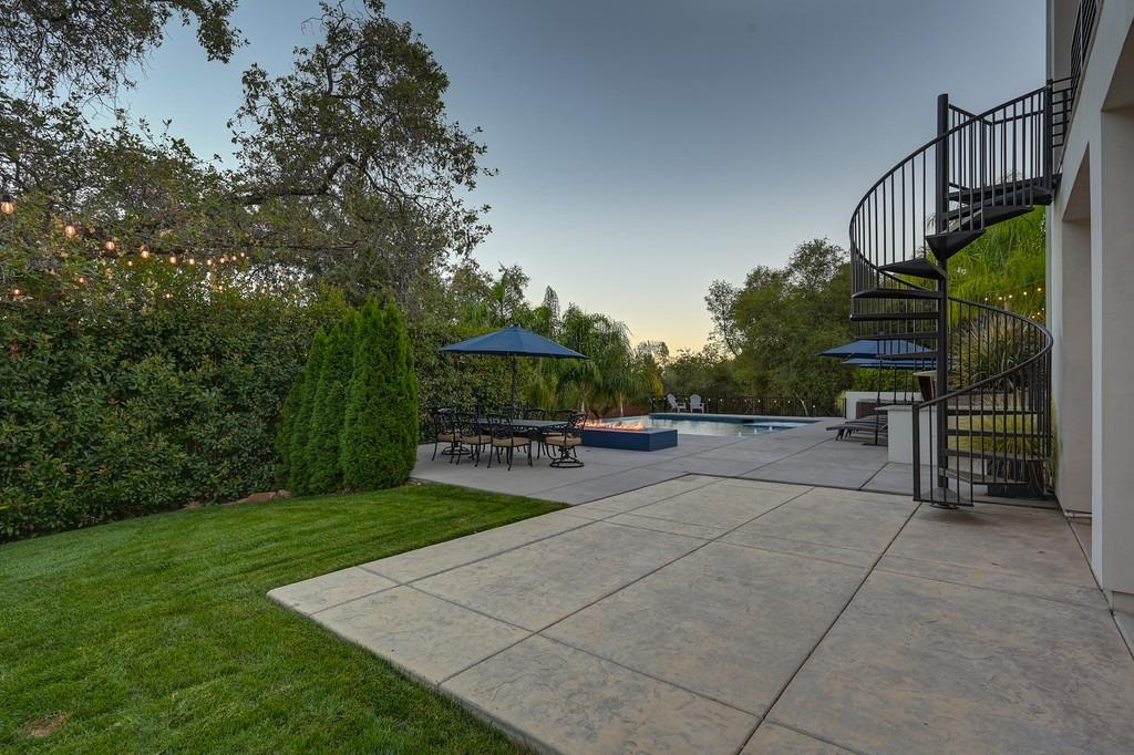 793 Deerbrooke Trail