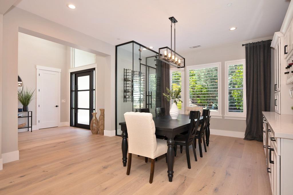 793 Deerbrooke Trail