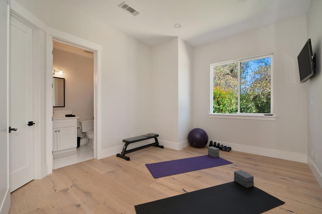 793 Deerbrooke Trail