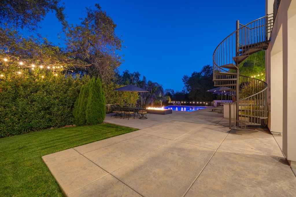 793 Deerbrooke Trail