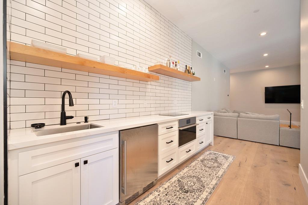 793 Deerbrooke Trail