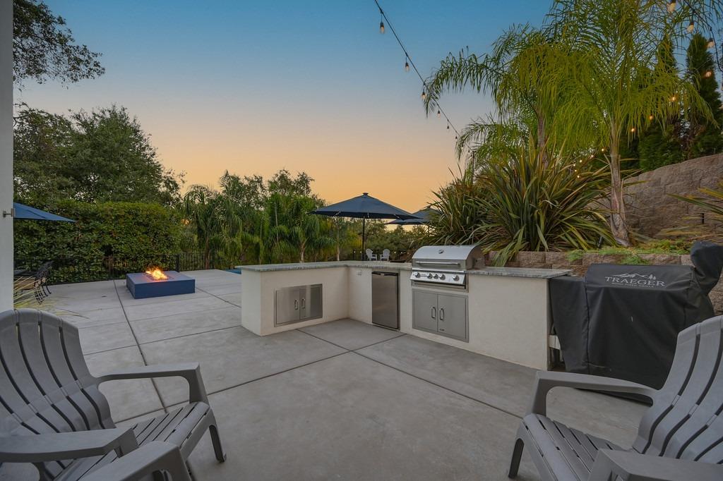 793 Deerbrooke Trail