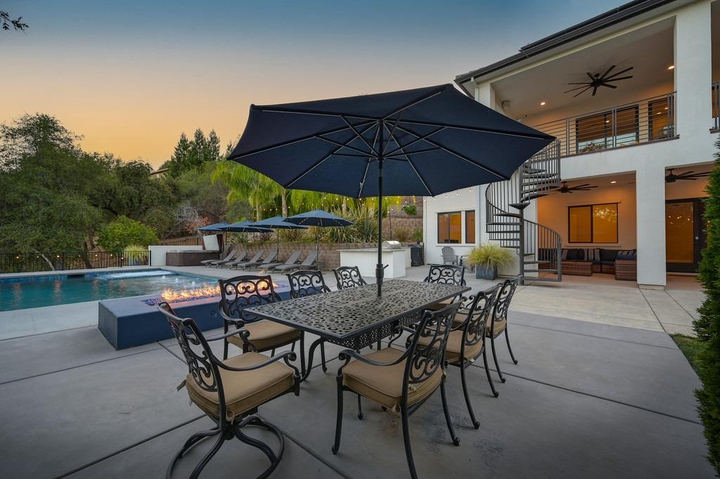 793 Deerbrooke Trail