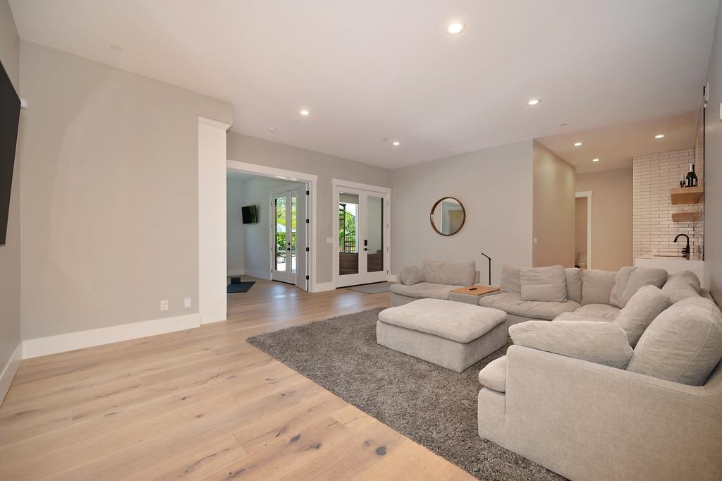 793 Deerbrooke Trail