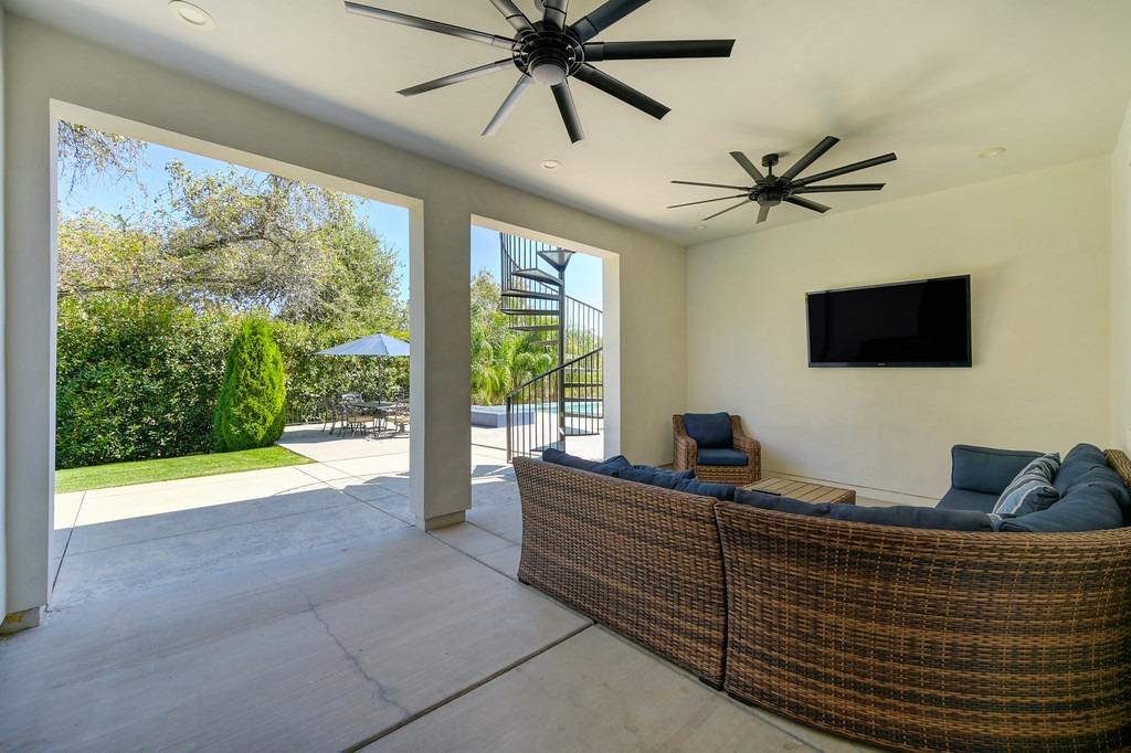 793 Deerbrooke Trail