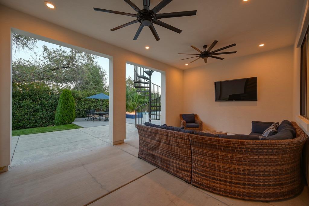 793 Deerbrooke Trail