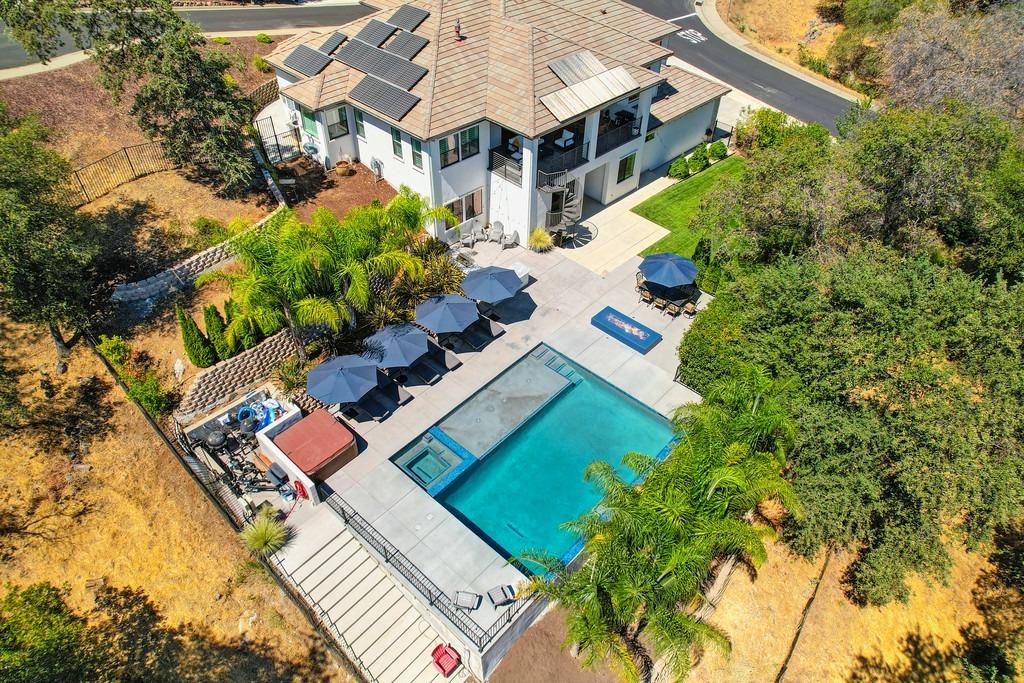 793 Deerbrooke Trail