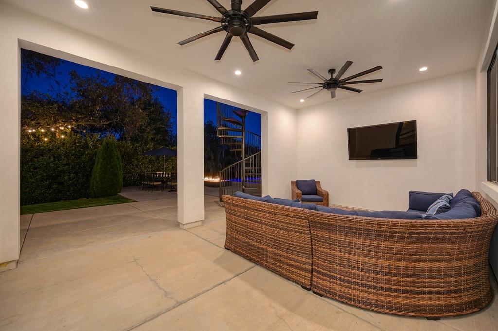 793 Deerbrooke Trail