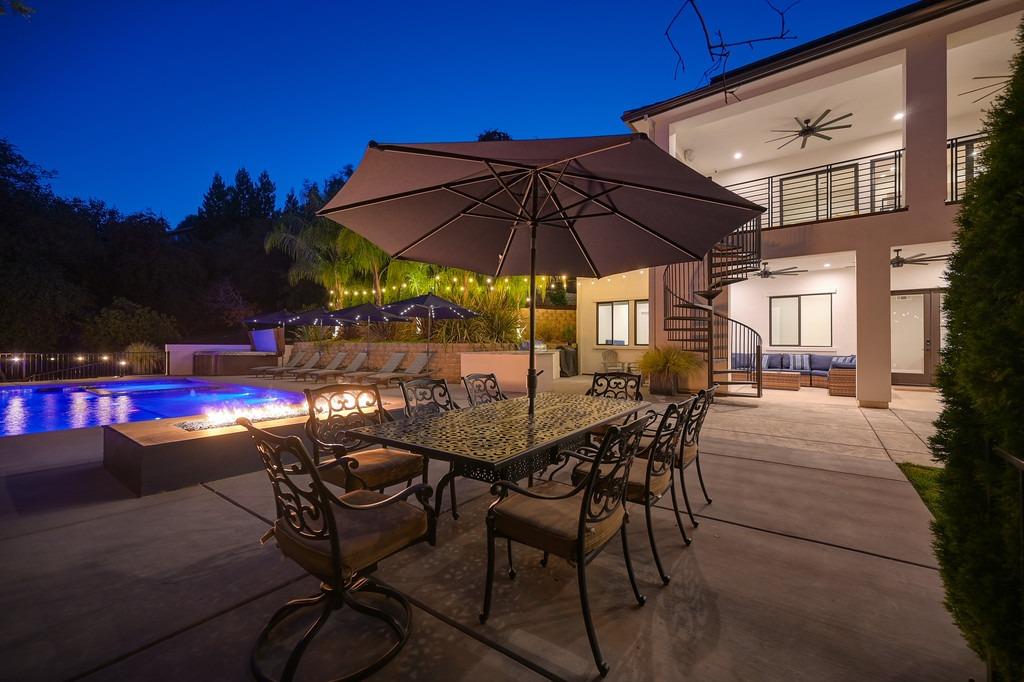 793 Deerbrooke Trail