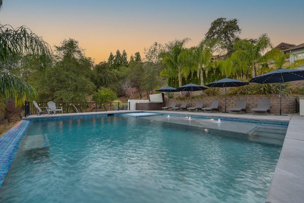 793 Deerbrooke Trail