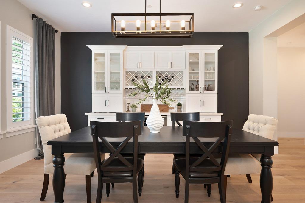 793 Deerbrooke Trail