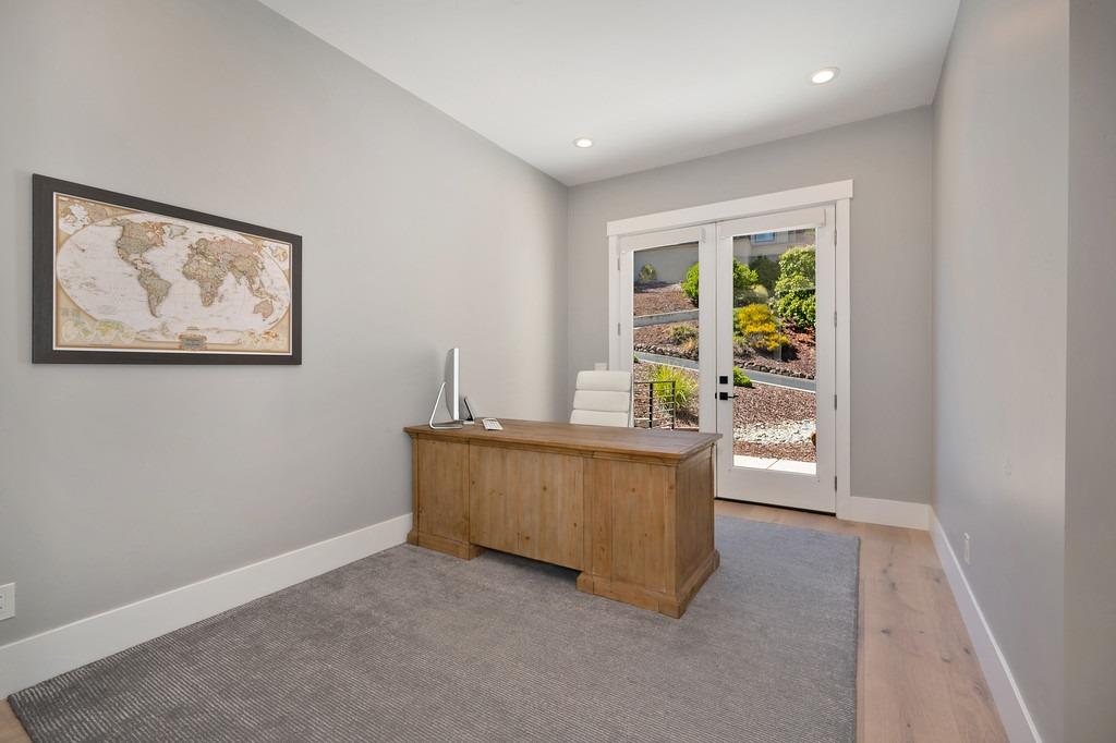 793 Deerbrooke Trail