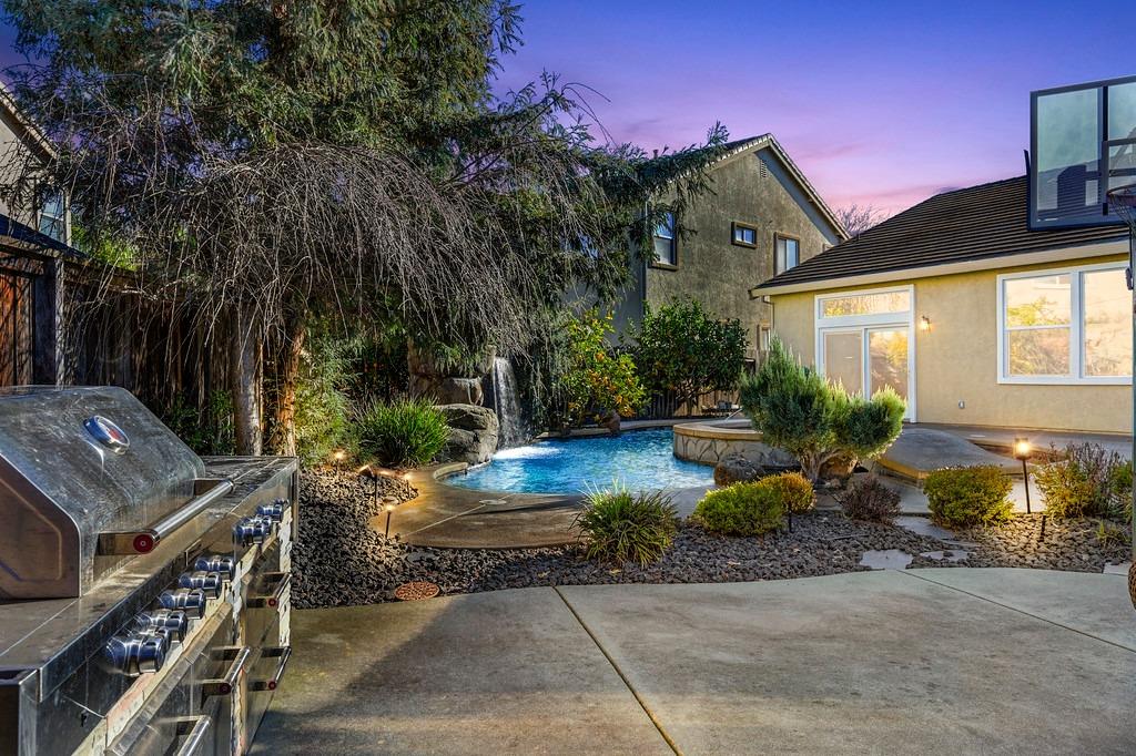 2636 Waterford Glen Circle