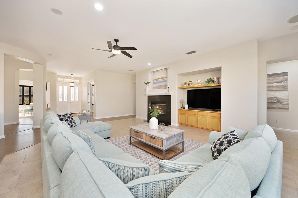 2636 Waterford Glen Circle