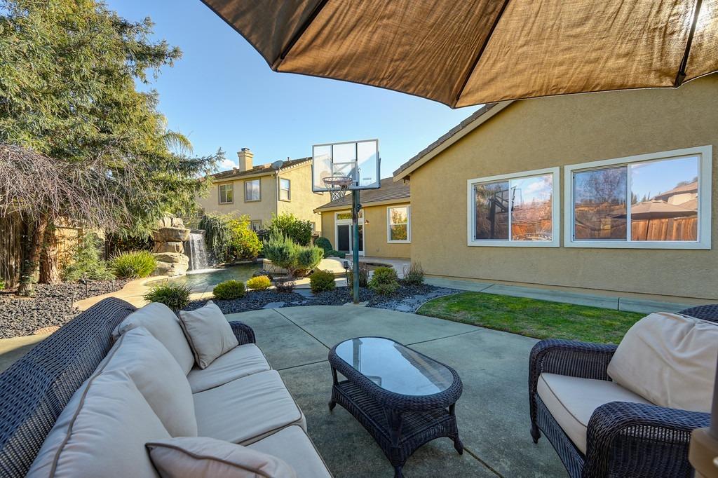 2636 Waterford Glen Circle