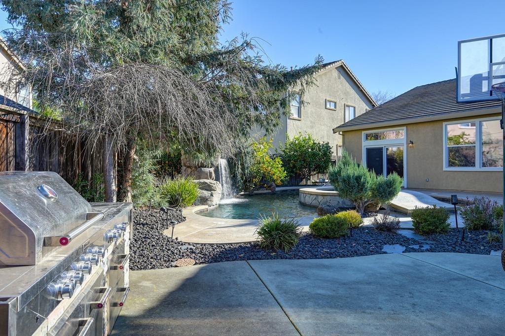 2636 Waterford Glen Circle