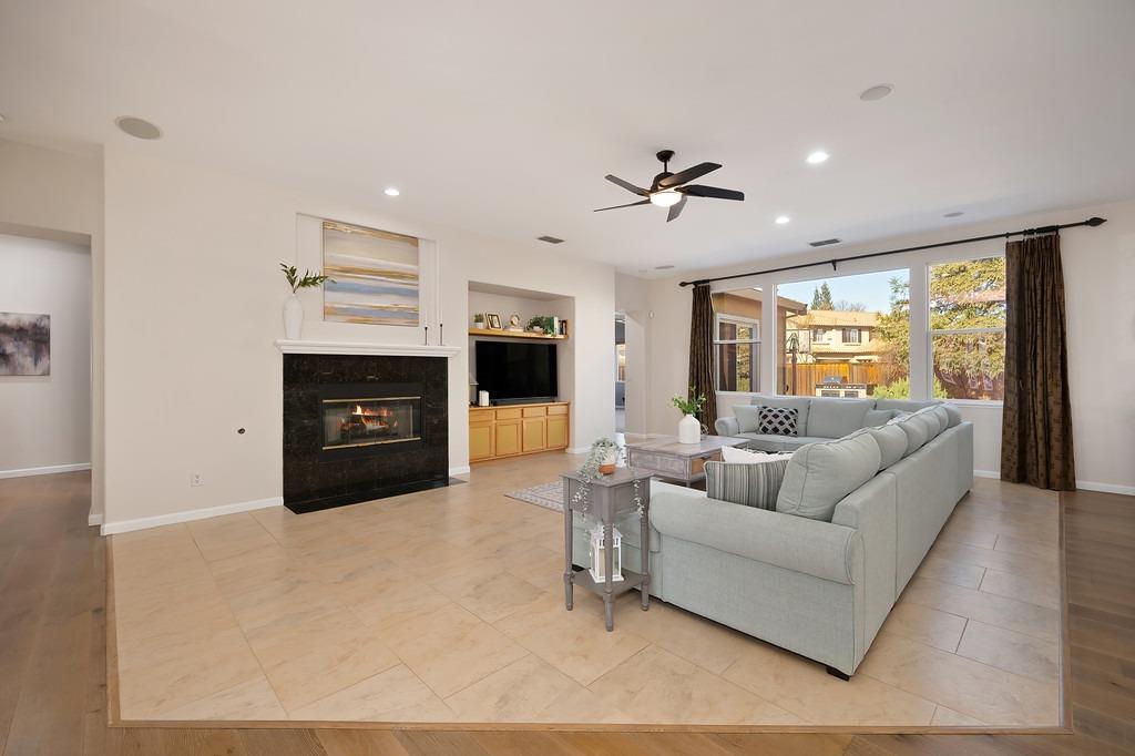 2636 Waterford Glen Circle