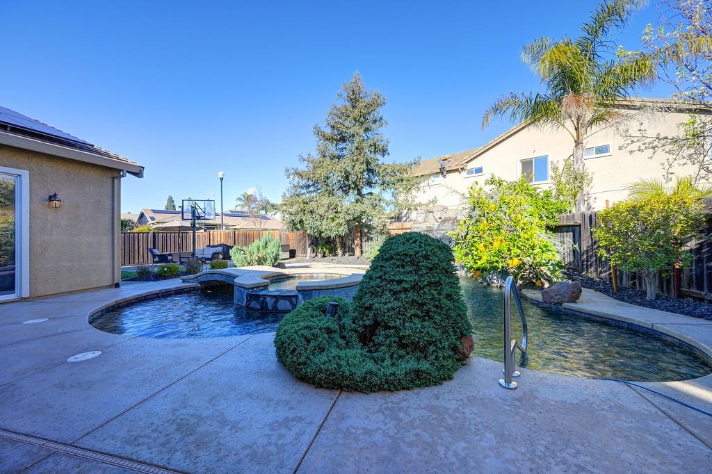 2636 Waterford Glen Circle