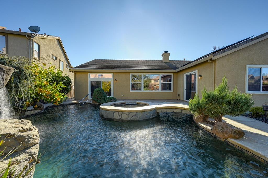 2636 Waterford Glen Circle