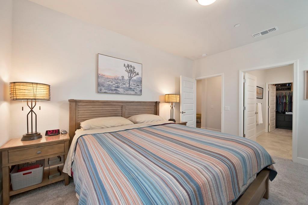 4561 Peace Lily Lane