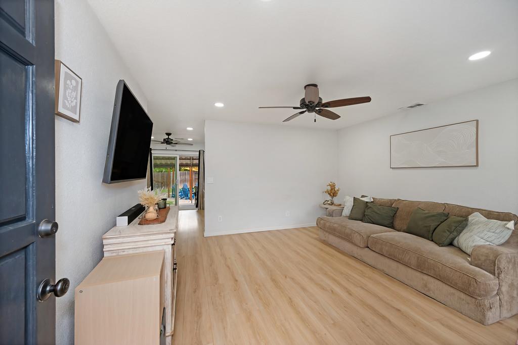 10493 Georgetown Drive