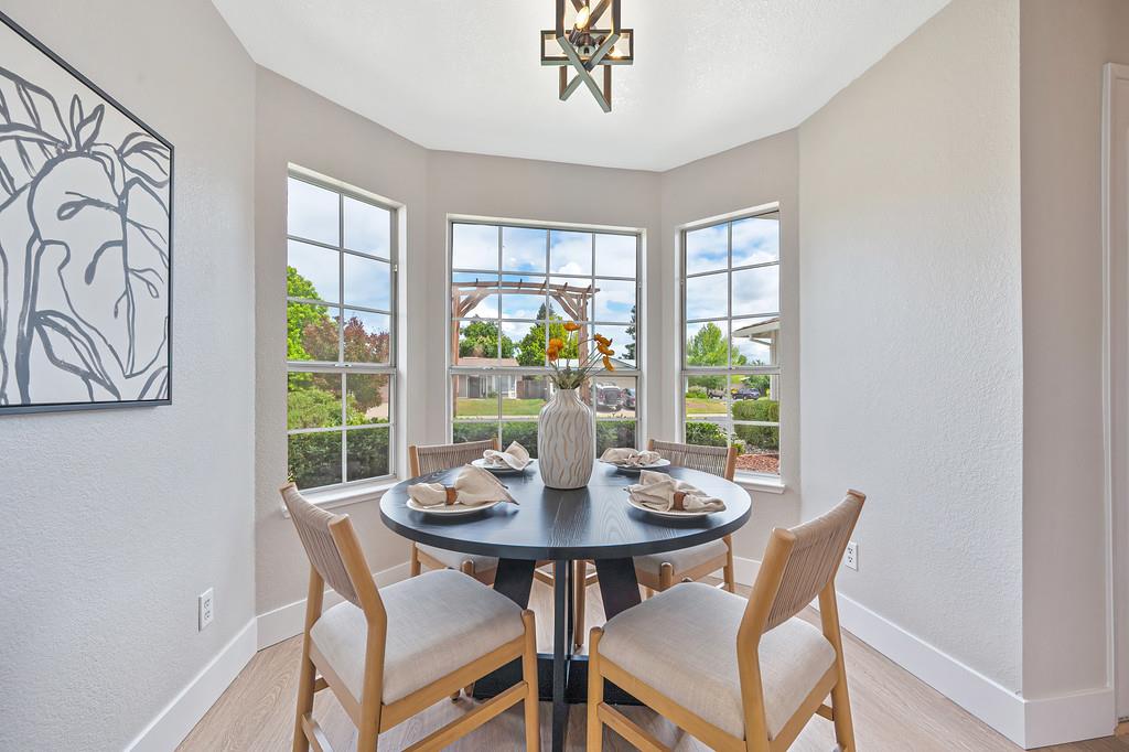 553 Oakborough Avenue