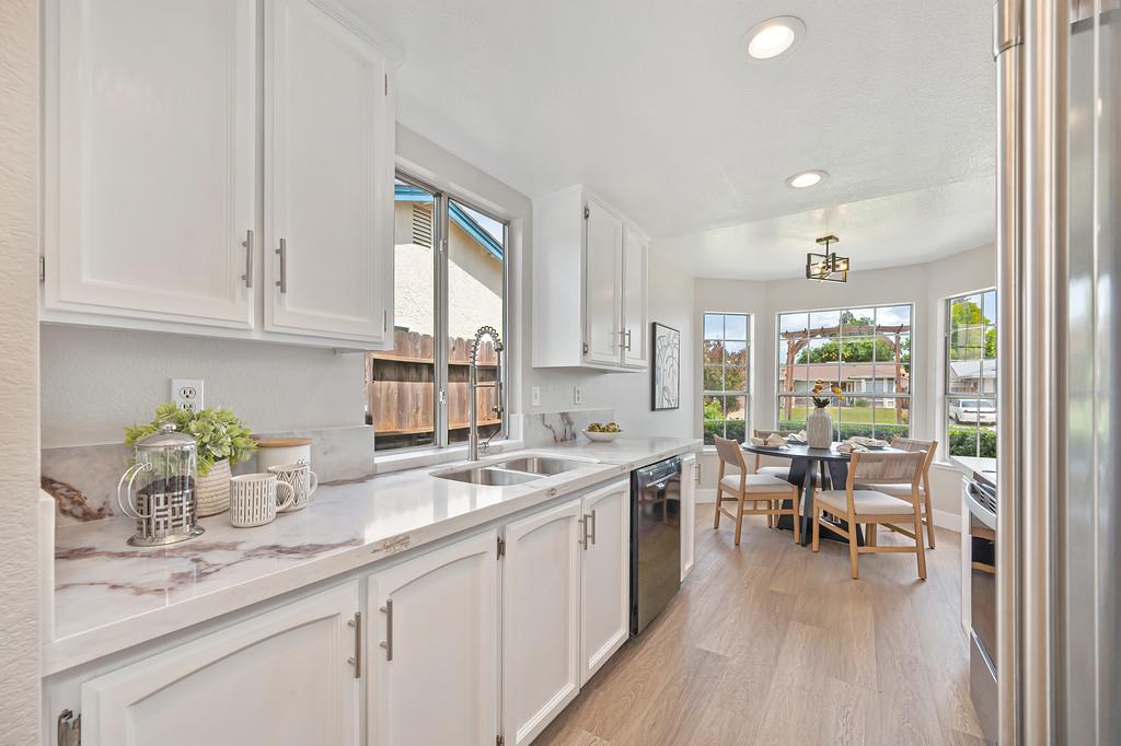 553 Oakborough Avenue
