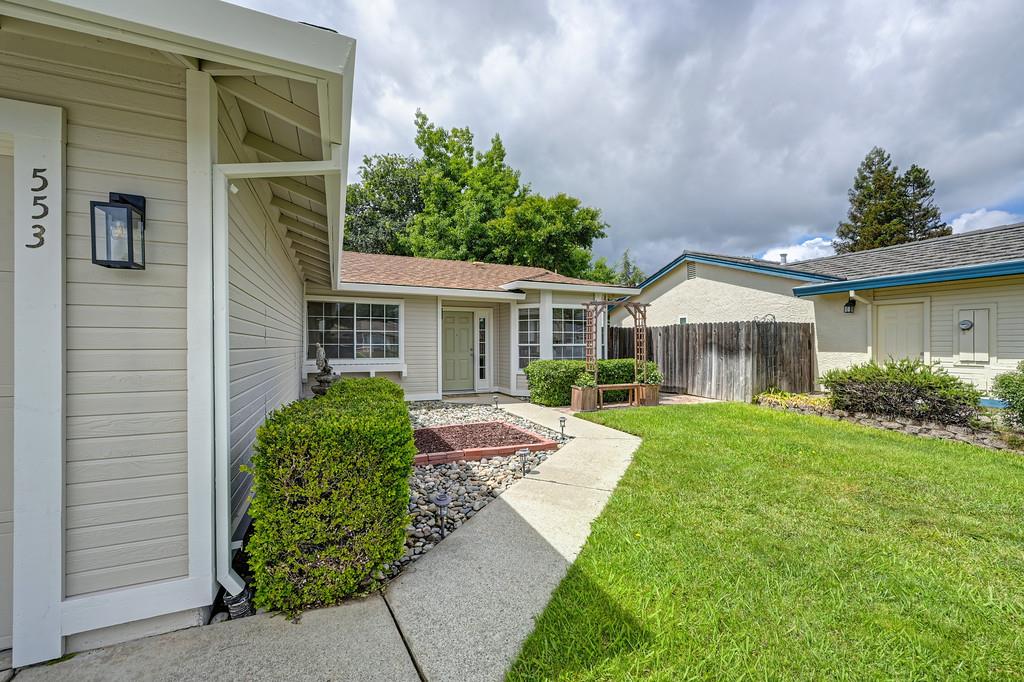 553 Oakborough Avenue