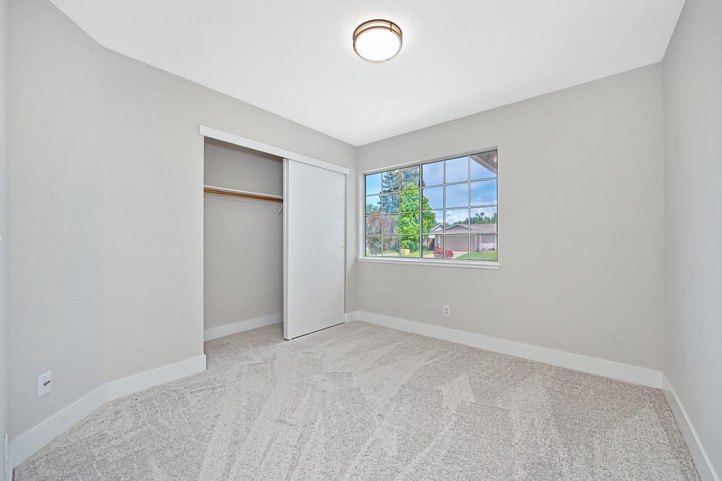 553 Oakborough Avenue