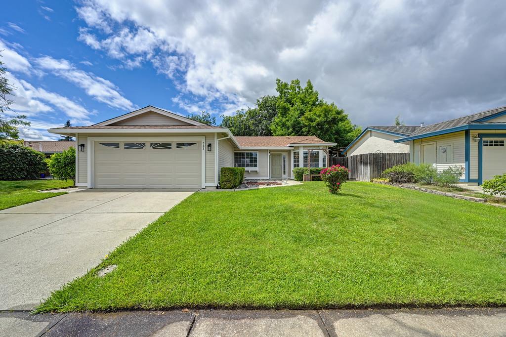553 Oakborough Avenue