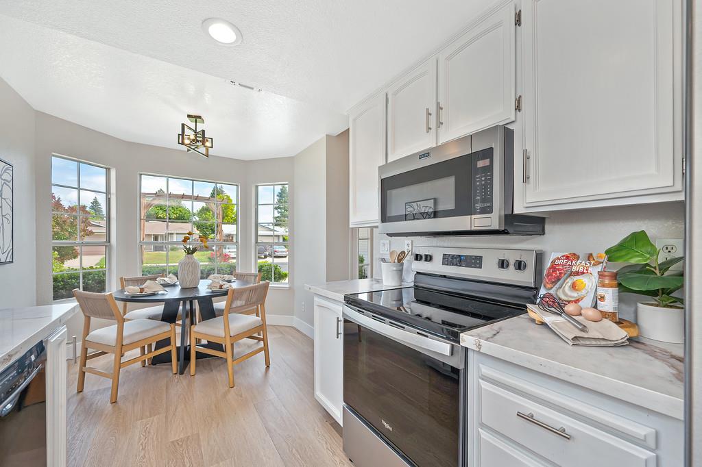 553 Oakborough Avenue