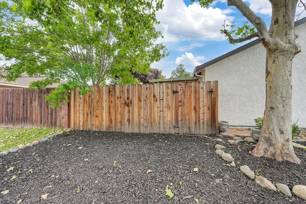 2450 Floradale Way