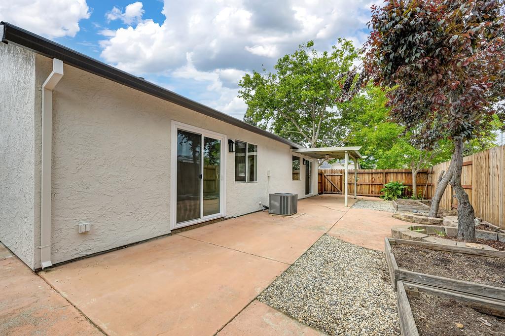 2450 Floradale Way